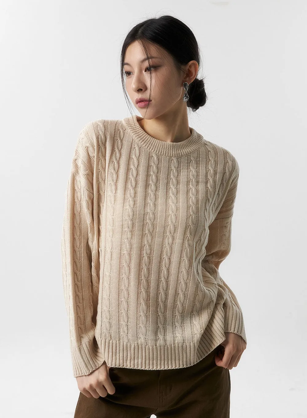 Cozy Cable Knit Sweater IS320