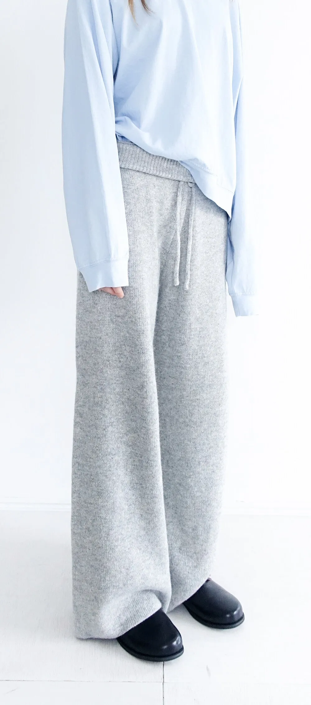 [FAERIE] FW 24 cozy knit long pants