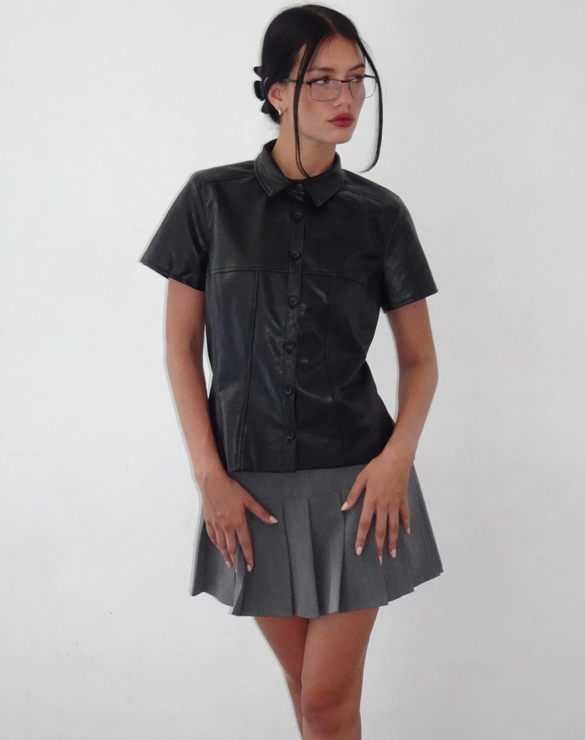 Mulan Short Sleeve Shirt in PU Black