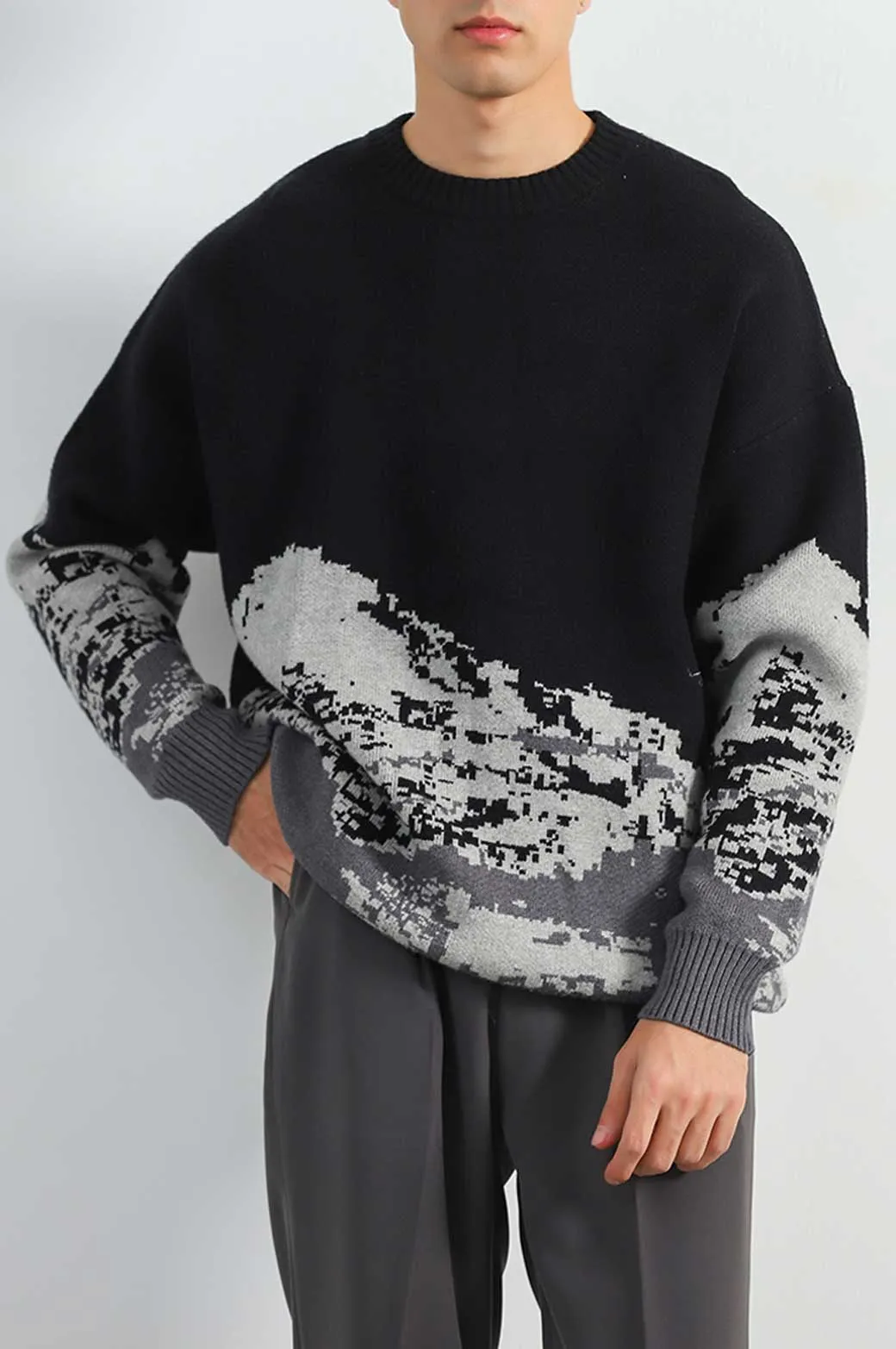 RELAXED ABSTRACT SWEATER